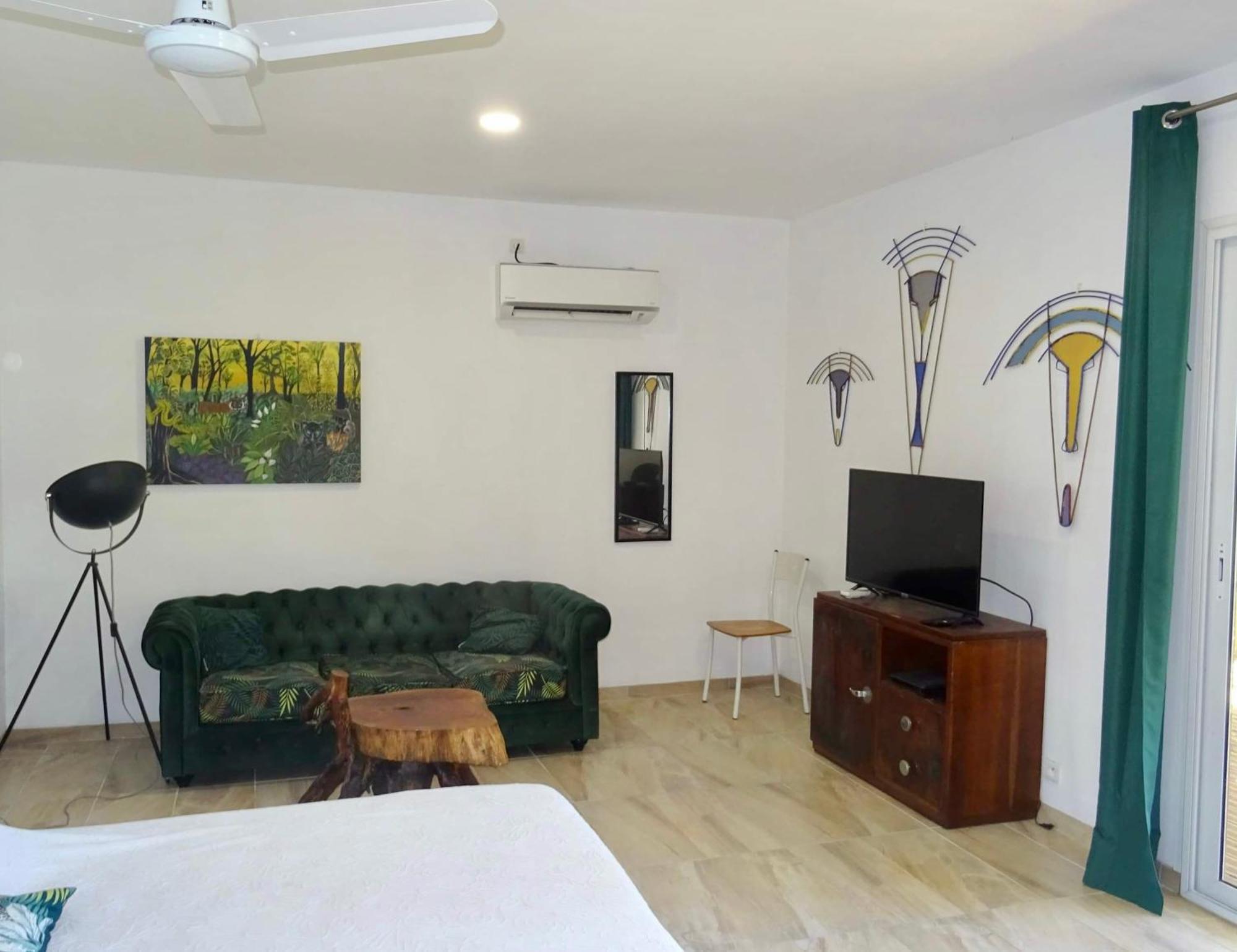 Bungalow Dourou Deshaies Exterior foto